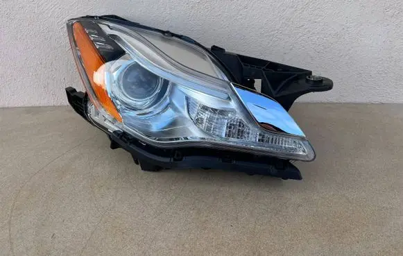 Maserati Quattroporte Headlight/headlamp 670104197