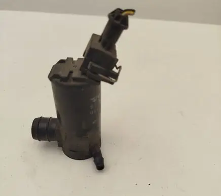 Volvo V70 Windscreen/windshield washer pump 9169611 0602103950