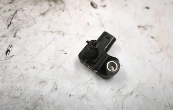 BMW 3 E90 E91 Air pressure sensor 780474201