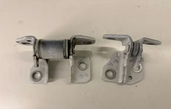 Dodge Durango Rear door hinge set 55113660AC 55113660AA 55113660AB