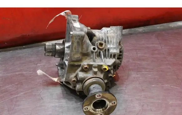 Nissan X-Trail T30 Gearbox transfer box case XUK