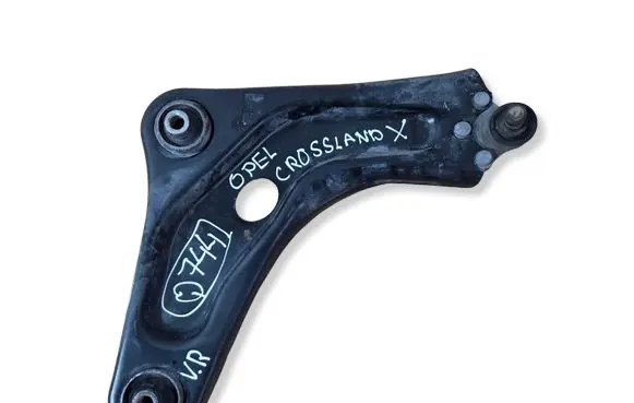 Citroen C3 Aircross Front control arm 000988