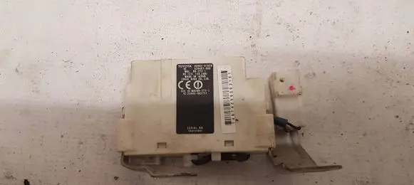 Toyota Prius (XW20) Door central lock control unit/module 2584AR02TY1 8999247020