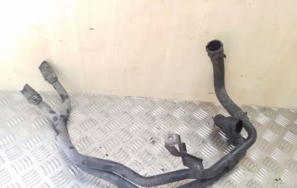 Volkswagen Touareg I Engine coolant pipe/hose