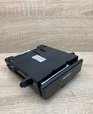BMW 5 E60 E61 Ashtray (front) 6976376