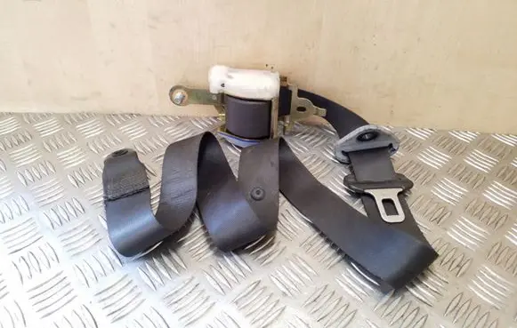 Opel Frontera A Front seatbelt
