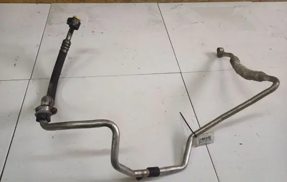 Air conditioning (A/C) pipe/hose