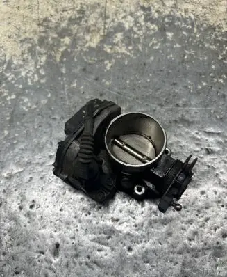Audi A4 S4 B5 8D Throttle valve
