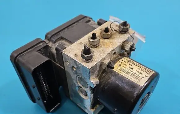 Volvo V70 ABS Pump 31261142 IMPRK1564094
