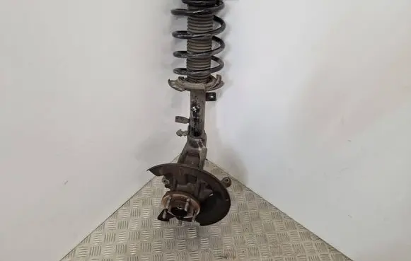 Ford Kuga II Front wheel hub spindle knuckle