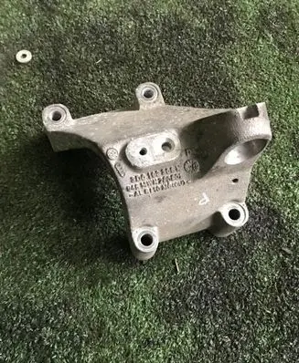 Volkswagen Phaeton Engine mounting bracket 22222222222 |00000000000456787654