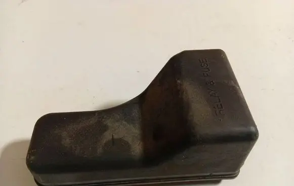 Toyota Corolla E120 E130 Fuse box cover