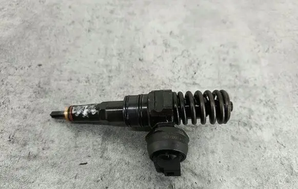 Seat Cordoba (6L) Fuel injector