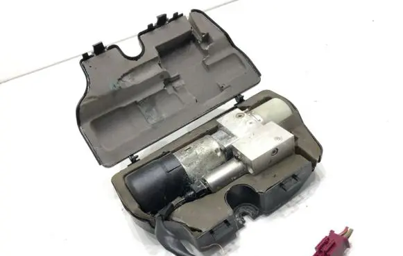 Mercedes-Benz GL X164 Other exterior part A1648000648