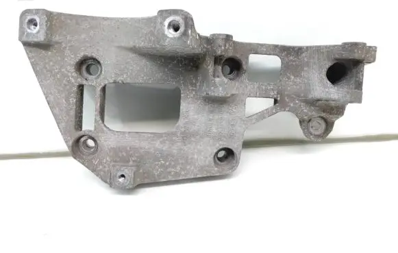 Volkswagen Golf Plus Generator/alternator bracket 06f903143f