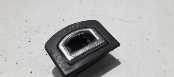 Audi 80 90 S2 B4 Tie down hook / loop 