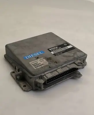 BMW 5 E34 Engine control unit/module 0281001183 2244734