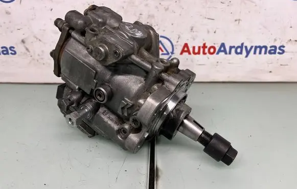 BMW 3 E46 Fuel injection high pressure pump 0470504020 13517786091 7786091