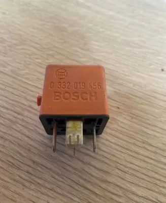 BMW 7 E32 Other relay 0332019456