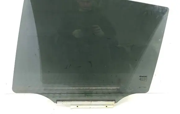 Suzuki SX4 S-Cross Rear door window glass