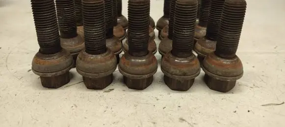 Volkswagen Sharan Nuts/bolts 