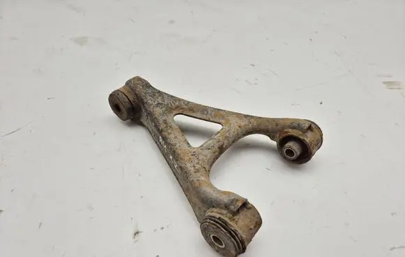 Audi A4 S4 B5 8D Rear suspension control arm 8D0505323B 8A0505323A