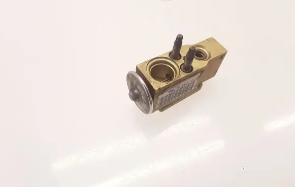 Peugeot 206 Air conditioning (A/C) expansion valve 70008294605