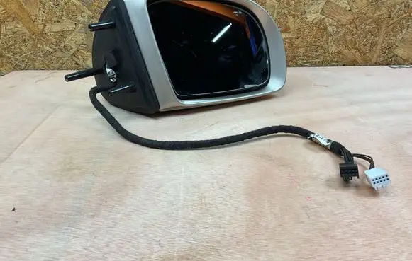 Mercedes-Benz ML W164 Front door electric wing mirror A1648104216 48104216 10050642