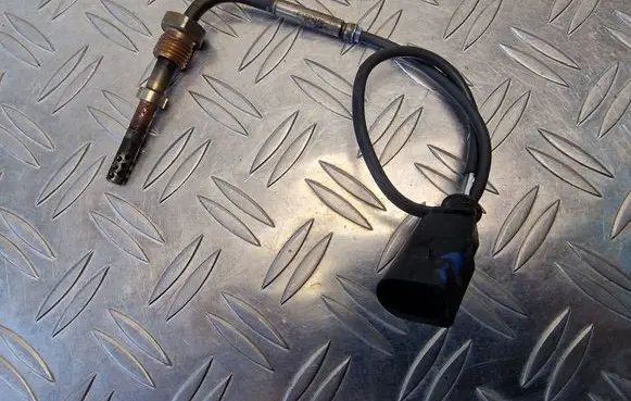 Audi A6 S6 C6 4F Exhaust gas temperature sensor 059906088A