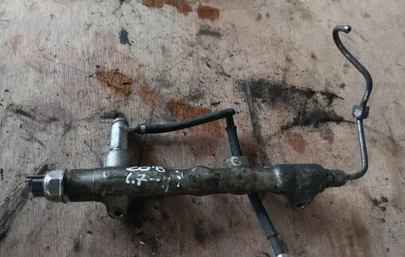 Opel Zafira B Fuel main line pipe