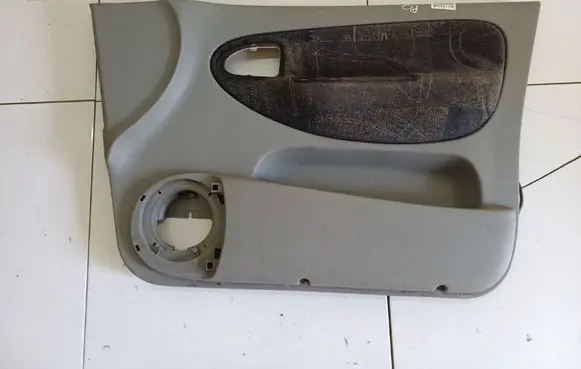 Renault Scenic I Front door card panel trim 7700431154