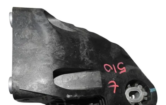 Mercedes-Benz C W206 Engine mounting bracket A6542236400