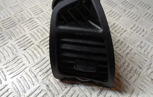 KIA Sorento Dashboard side air vent grill/cover trim 974902P000