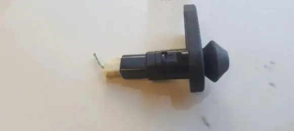 Toyota Avensis T250 Front door sensor 