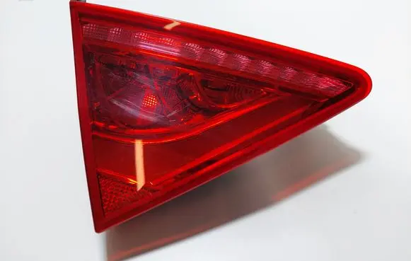 Audi A7 S7 4G Tailgate rear/tail lights 4G8945093