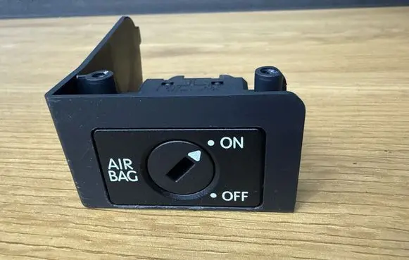 Skoda Octavia Mk2 (1Z) Passenger airbag on/off switch 1K0919237D