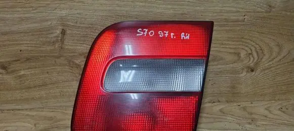 Volvo S70 V70 V70 XC Tailgate rear/tail lights 9151634