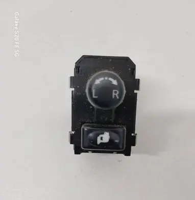 Nissan Pulsar Wing mirror switch