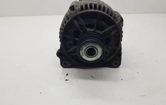 Volkswagen PASSAT B5 Generator/alternator 028903018E