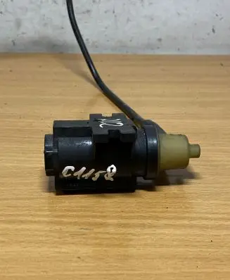 Mercedes-Benz E W212 Turbo solenoid valve A0091533128 C1158