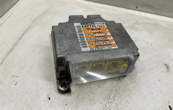 Suzuki Grand Vitara II Airbag control unit/module 3392065J0