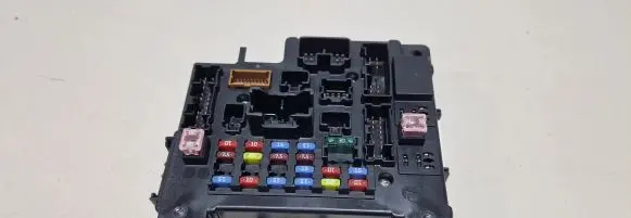 Mitsubishi Outlander Fuse module 8637A824