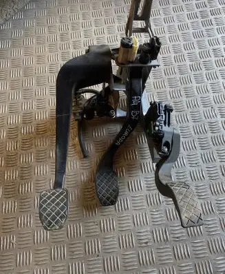 Audi A4 S4 B7 8E 8H Pedal assembly 8E1721117D 8E1721523G
