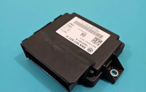 Volkswagen PASSAT B7 Central body control module 3AA907801H IMPRK1442667