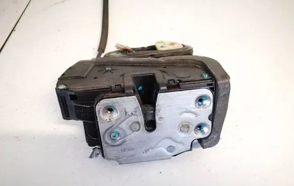 Cadillac ATS Rear door lock 13501210