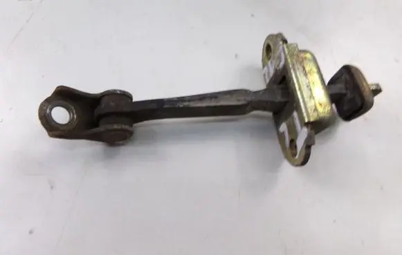Nissan Primera Rear door check strap stopper