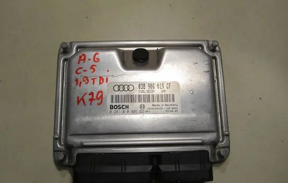 Audi A6 S6 C5 4B Engine control unit/module 038906019CF 1039S00228