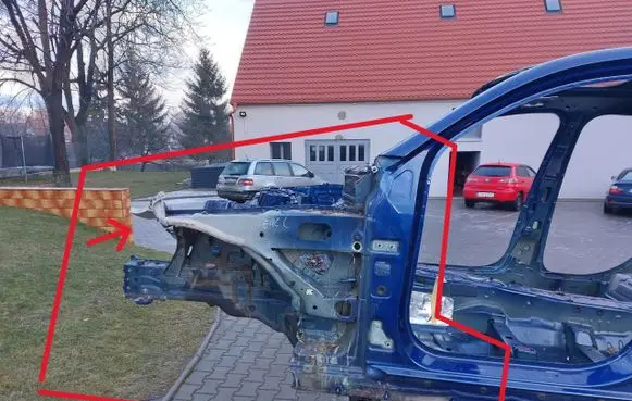 Mercedes-Benz EQC Front quarter panel 