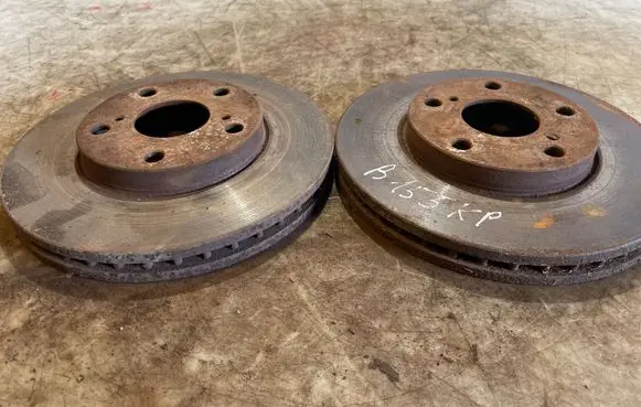 Toyota Avensis Verso Front brake disc