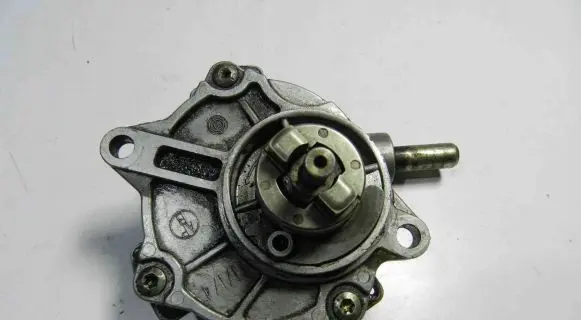 Mercedes-Benz A W168 Vacuum pump A6682300165